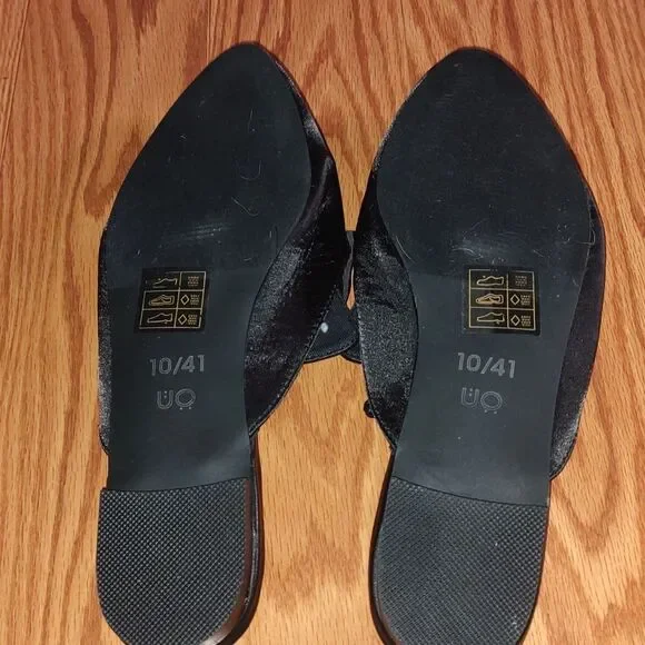 Urban Outfitters Black Satin Bow Mules Shoes Sz 10 - Picture 6 of 6